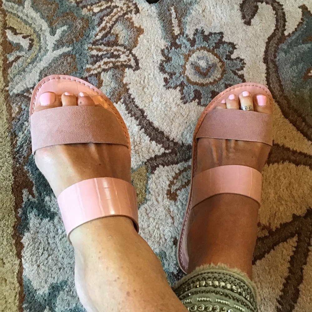 💝Qupid blush faux suede/leather sandal